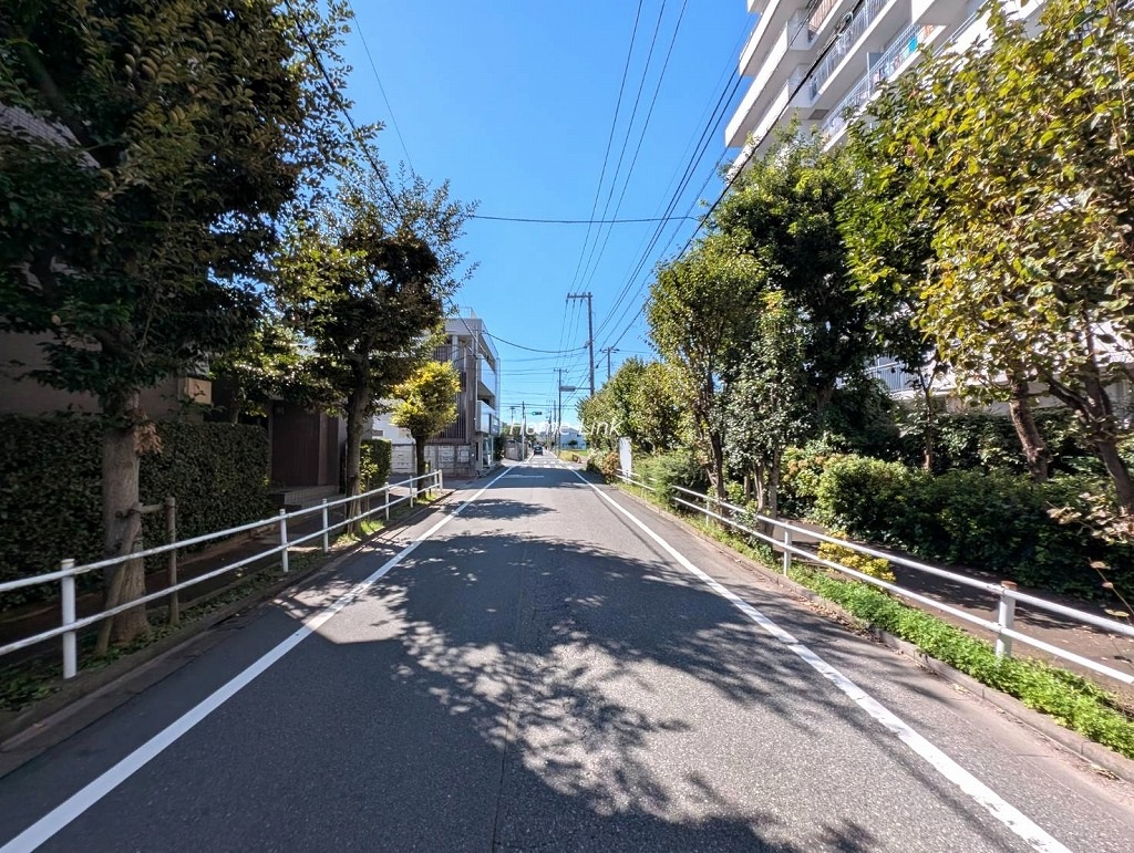 コートハウス城北中央公園　南側 前面道路